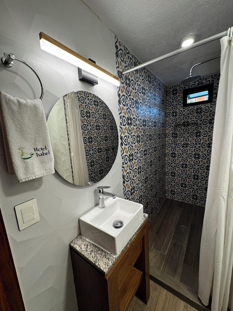 1 Bedroom, City, Double Bed، Hotel Isabel 2/2