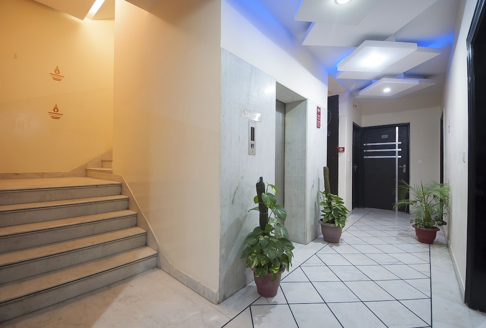 HOTEL APRA INTERNATIONAL 2/34