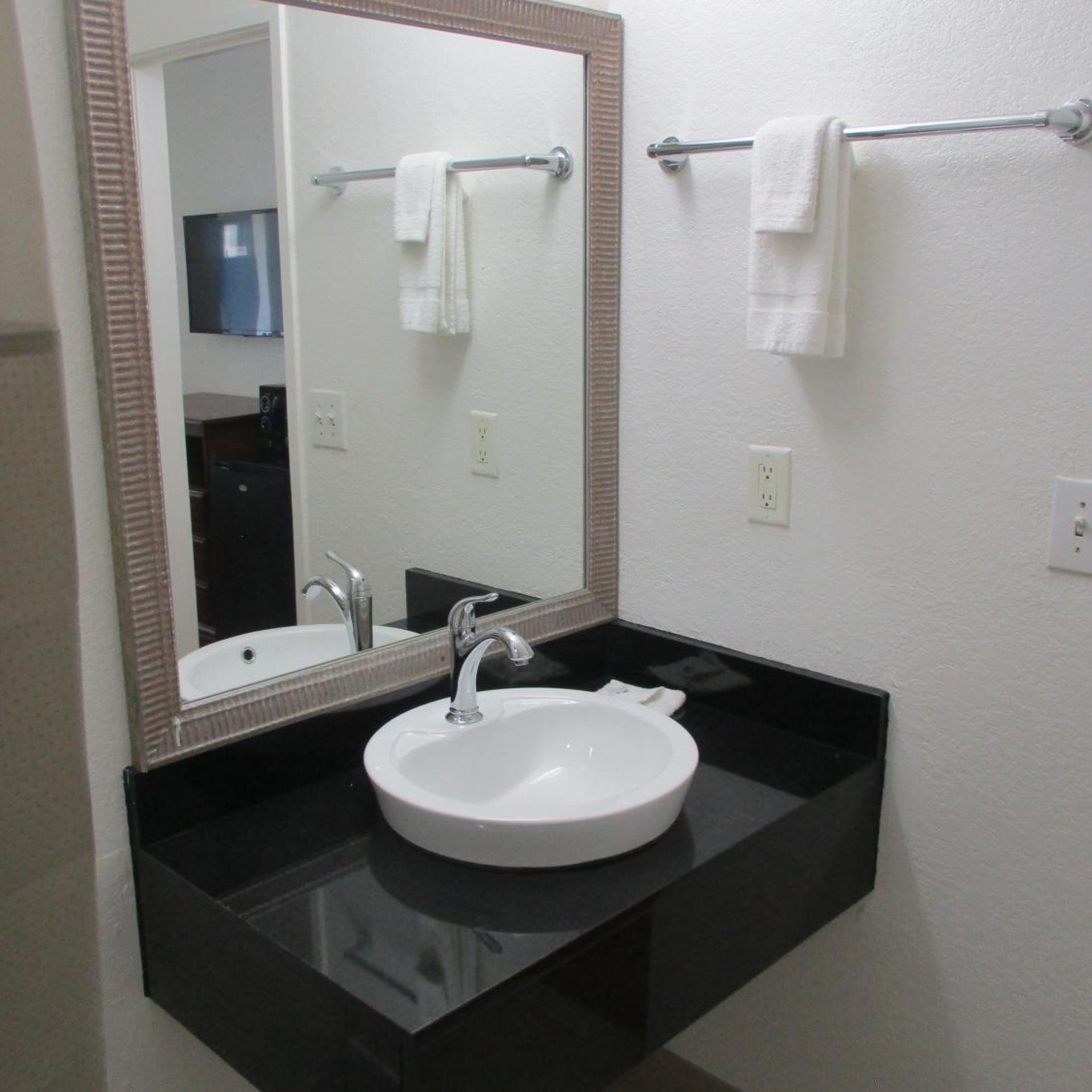 غرفة ديلوكس بسرير كينج، Motel6 Meridian, MS 5/6