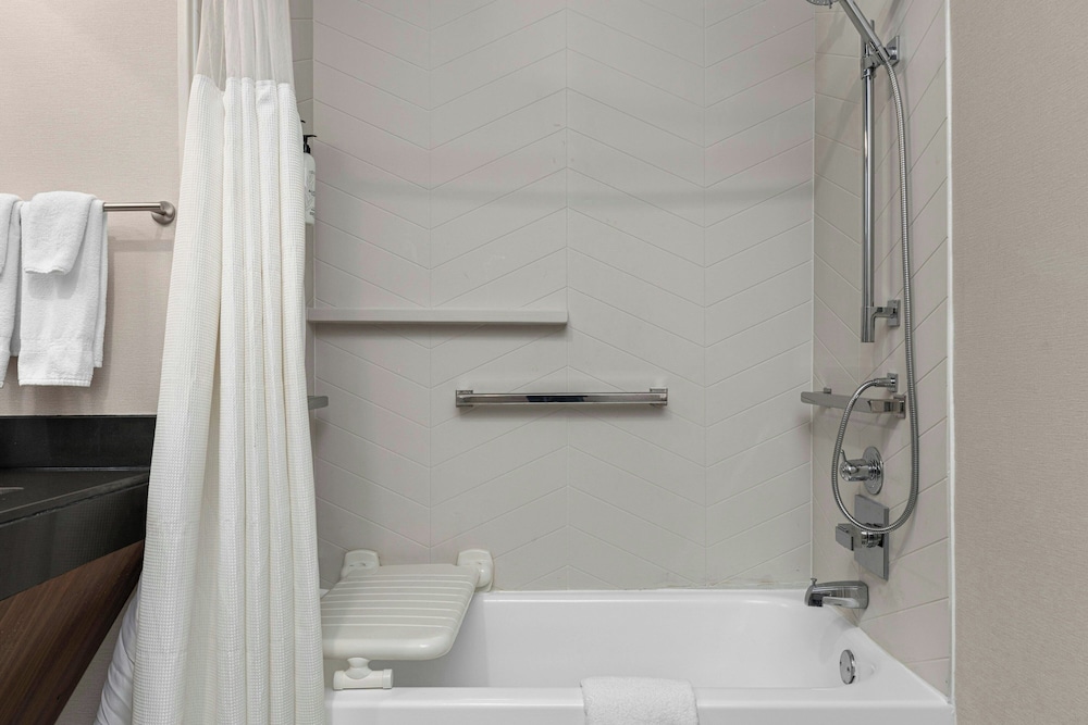 Fairfield Inn and Suites Billings 50/50