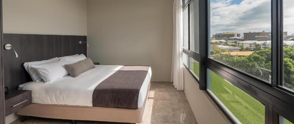 1 BEDROOM, APARTMENT, OCEAN VIEW
