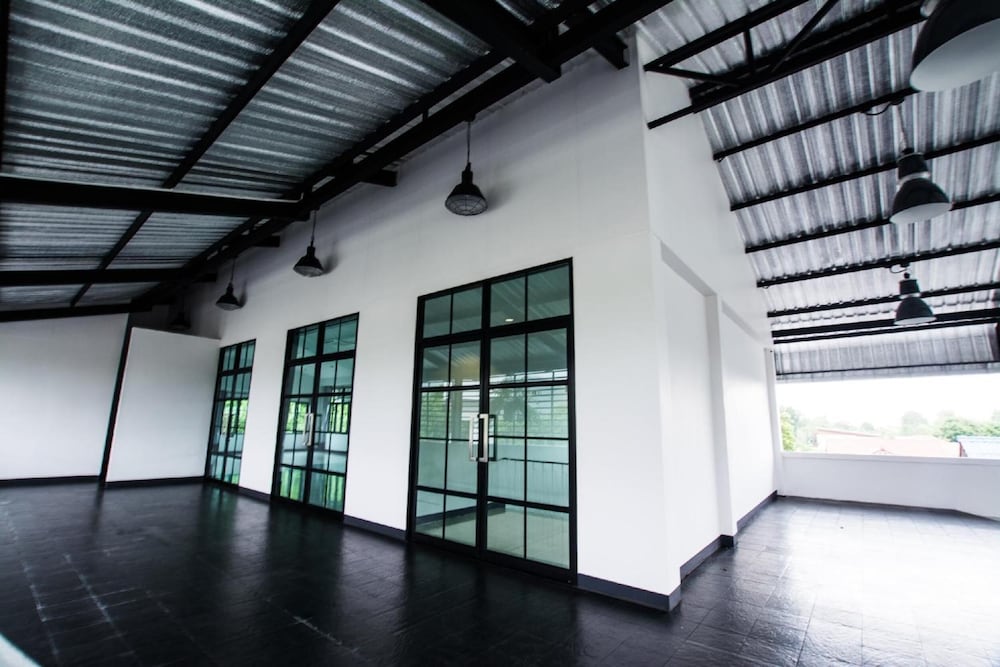 B Y Hotel Kanchanaburi 4/63