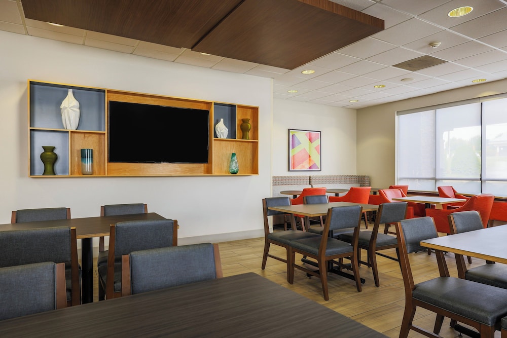Holiday Inn Express Burlington 47/79
