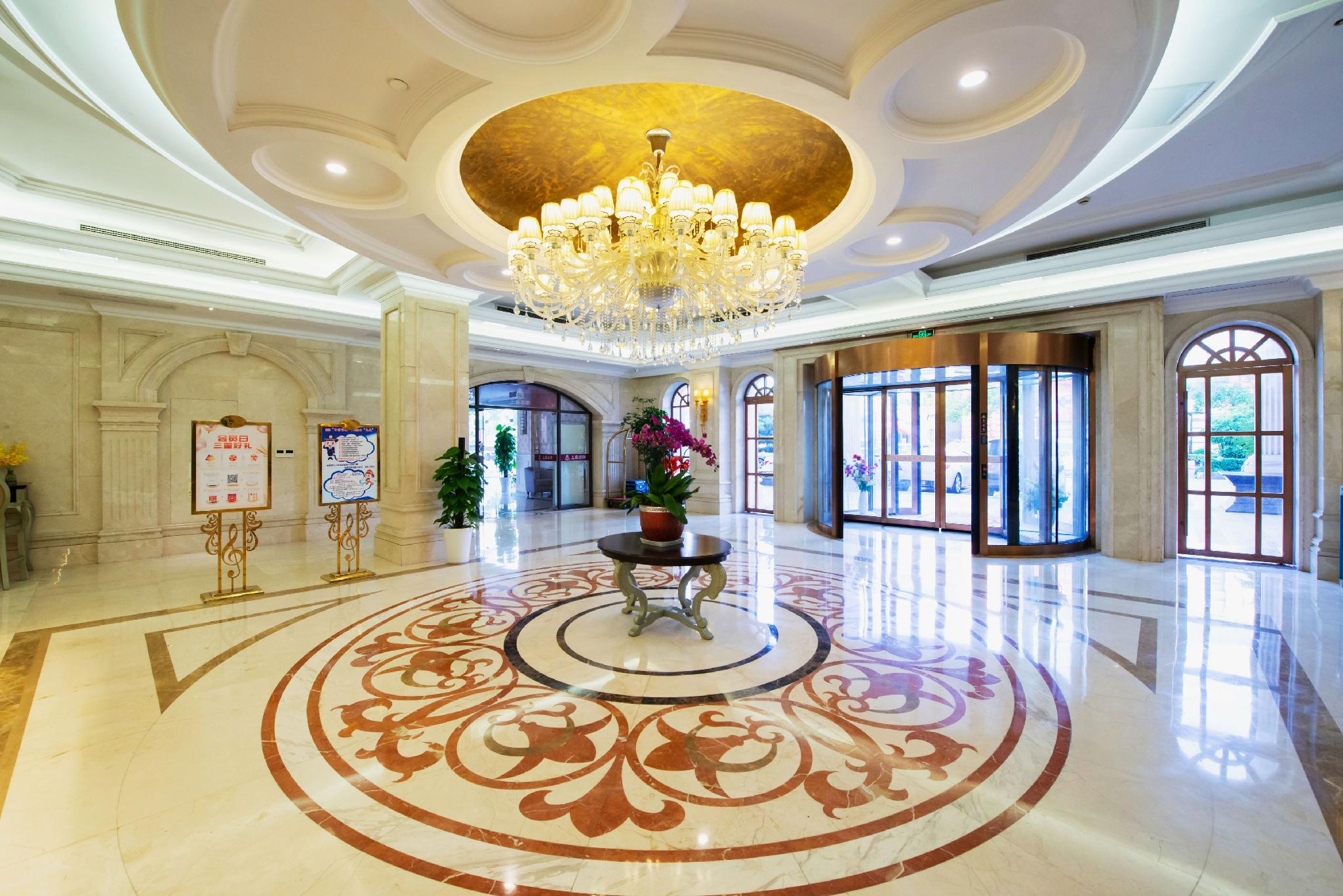 Vienna Hotel (Shanghai Waigaoqiao Free Trade Zone) 10/38
