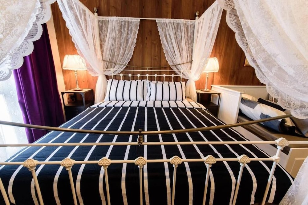 Roomquest Rimrabeang At Amphawa 21/56