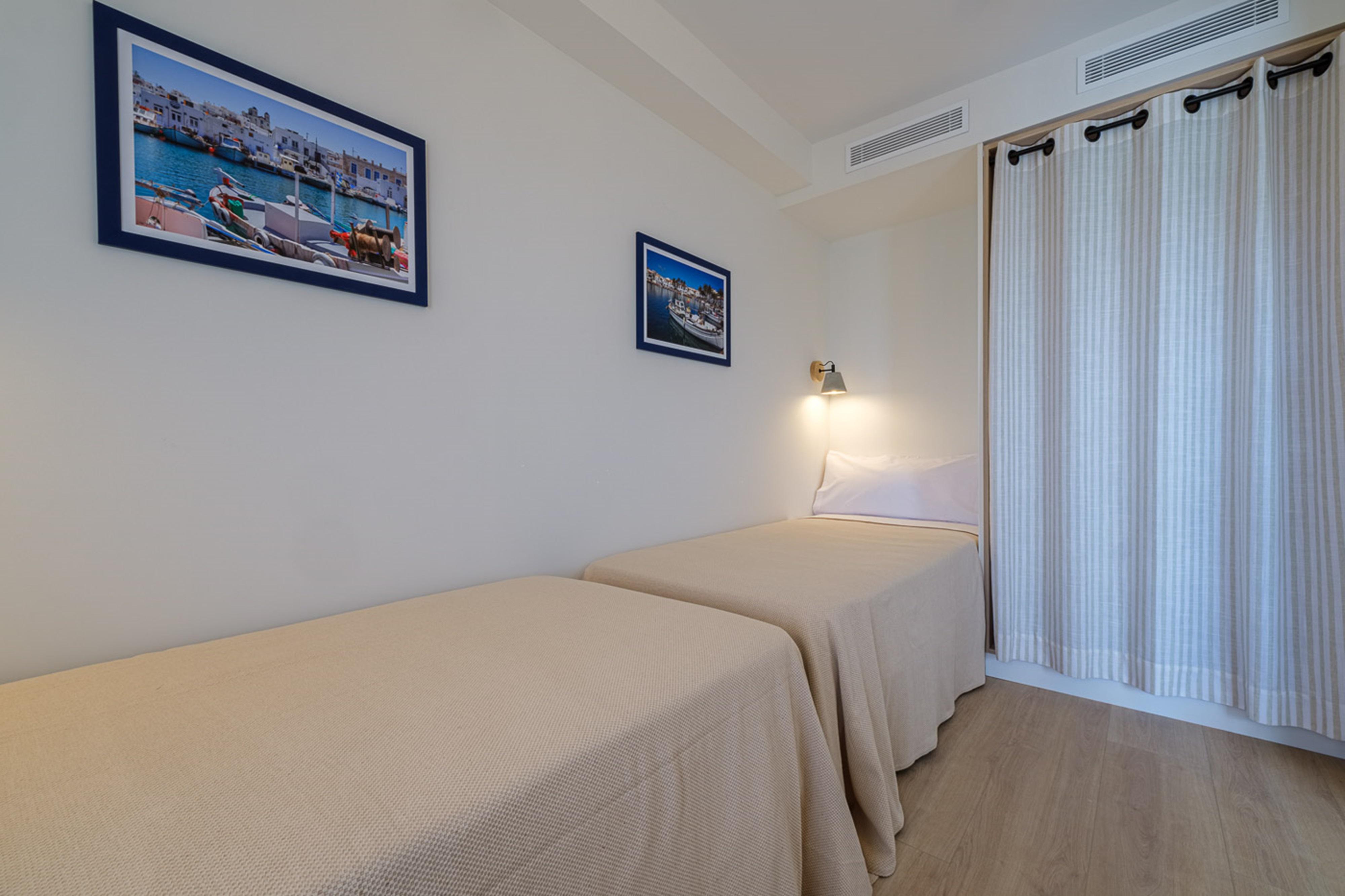 2 Bedrooms, Comfort, Apartment, Balcony or Terrace