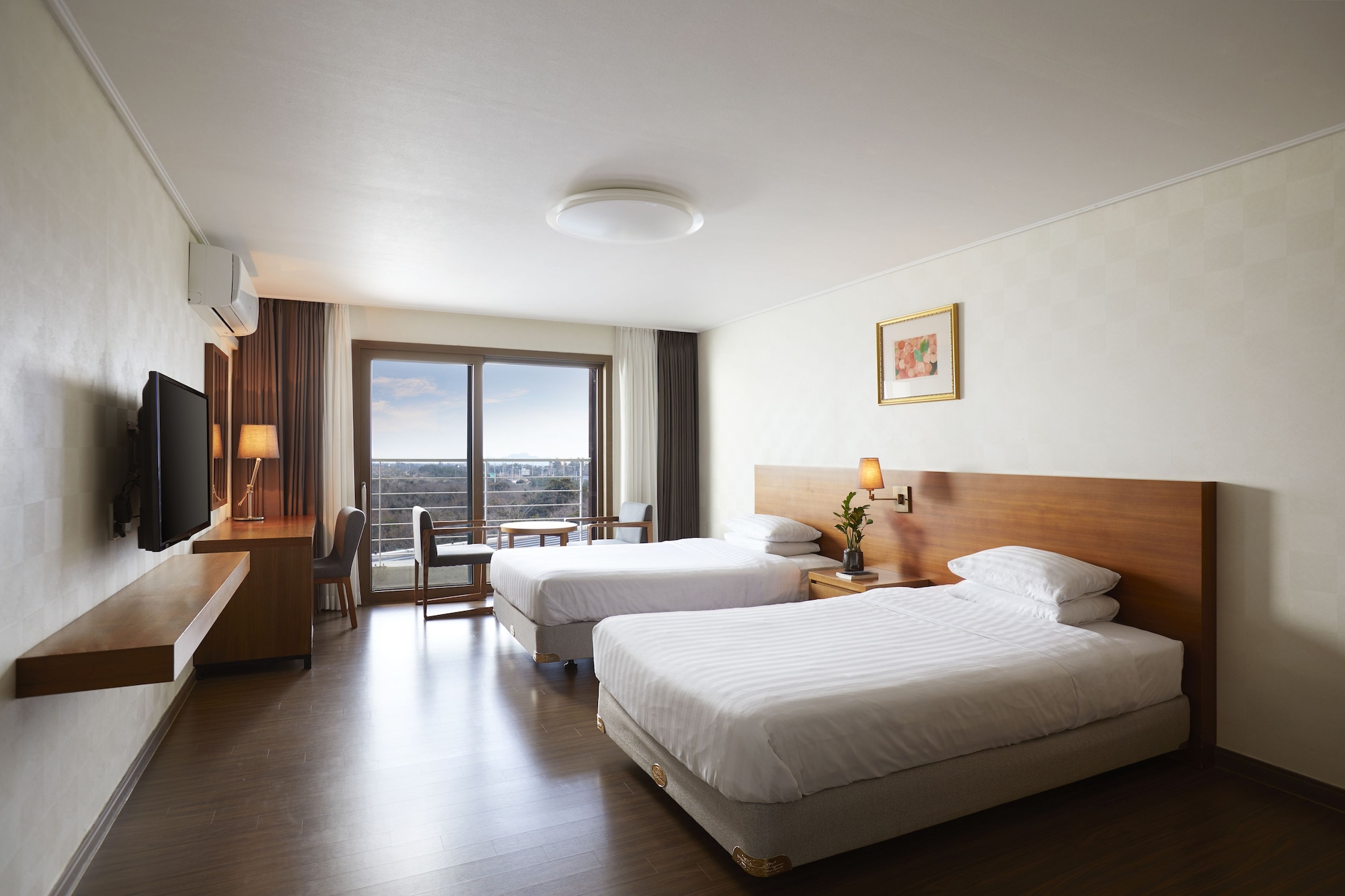 STANDARD, TWIN BEDS, BALCONY