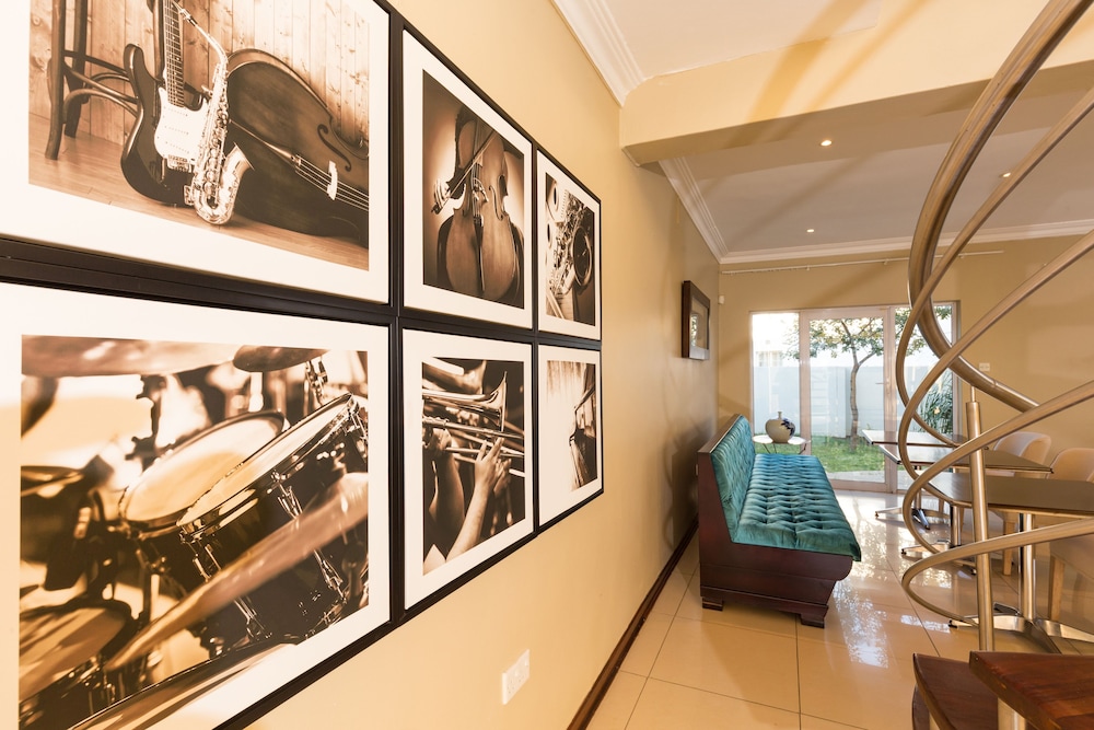 The Studio Guest House 18/18