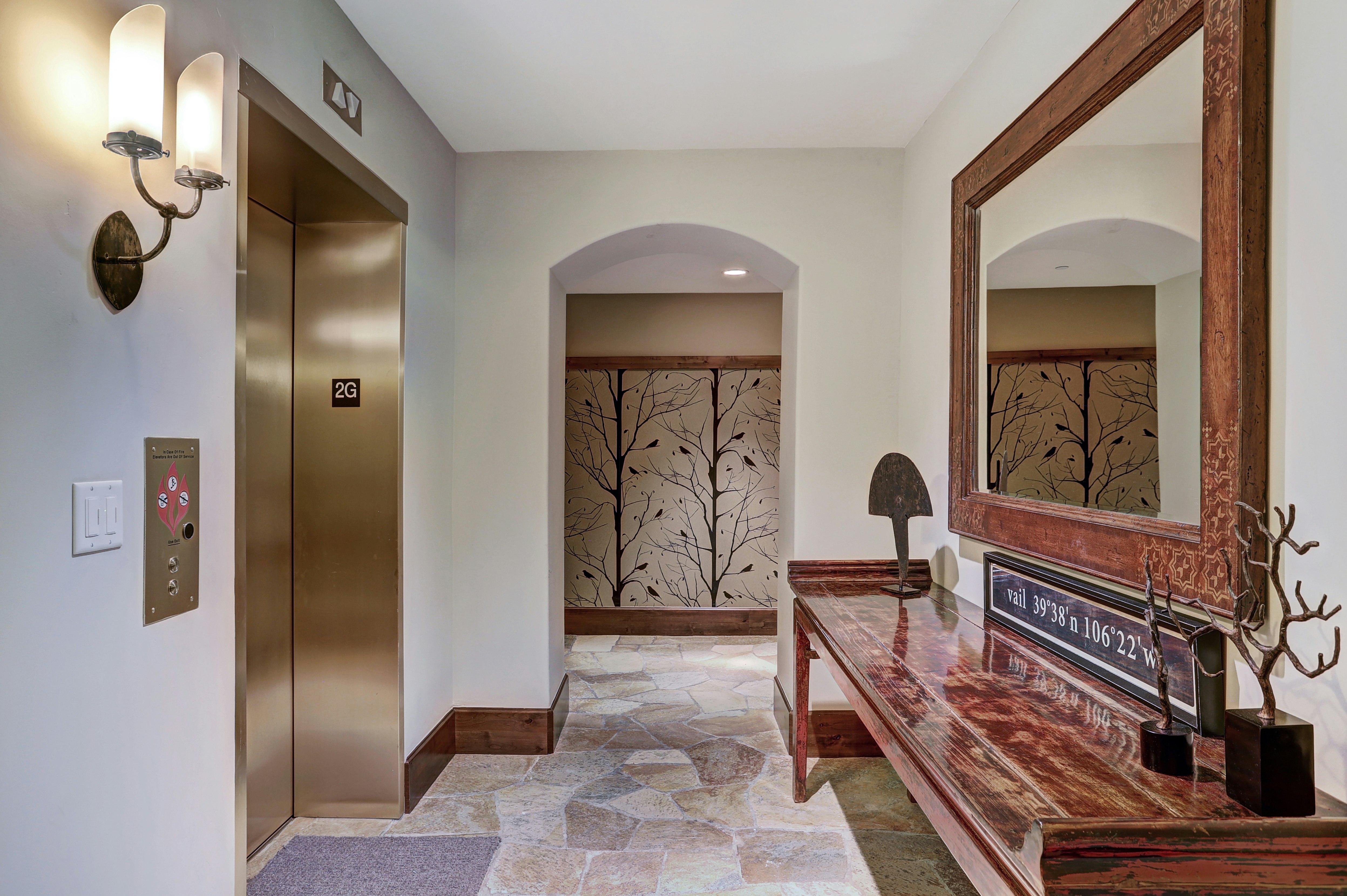 Lodge at Vail Rock Resorts 46/81
