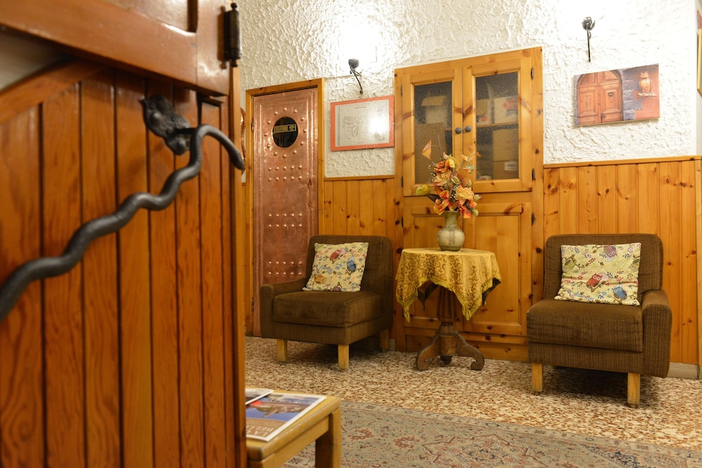 Gufo Hotel Sat Arr Dep Only 34/47