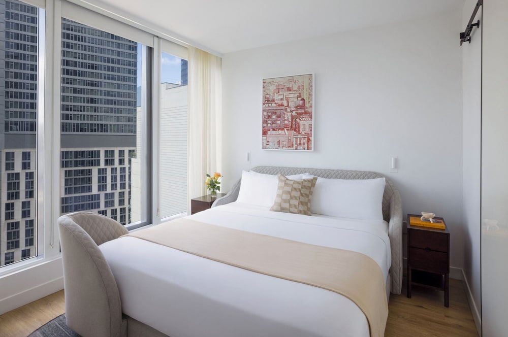 Sky, Grand, Suite, King Bed, Terrace