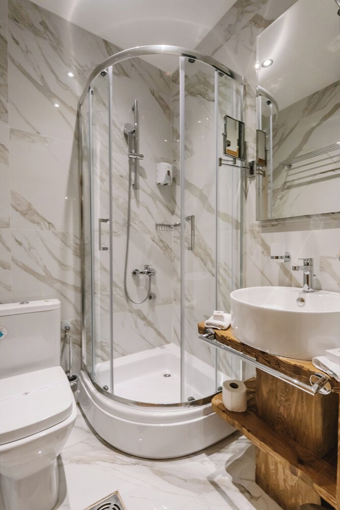 Hotel Porto Tara 58/60