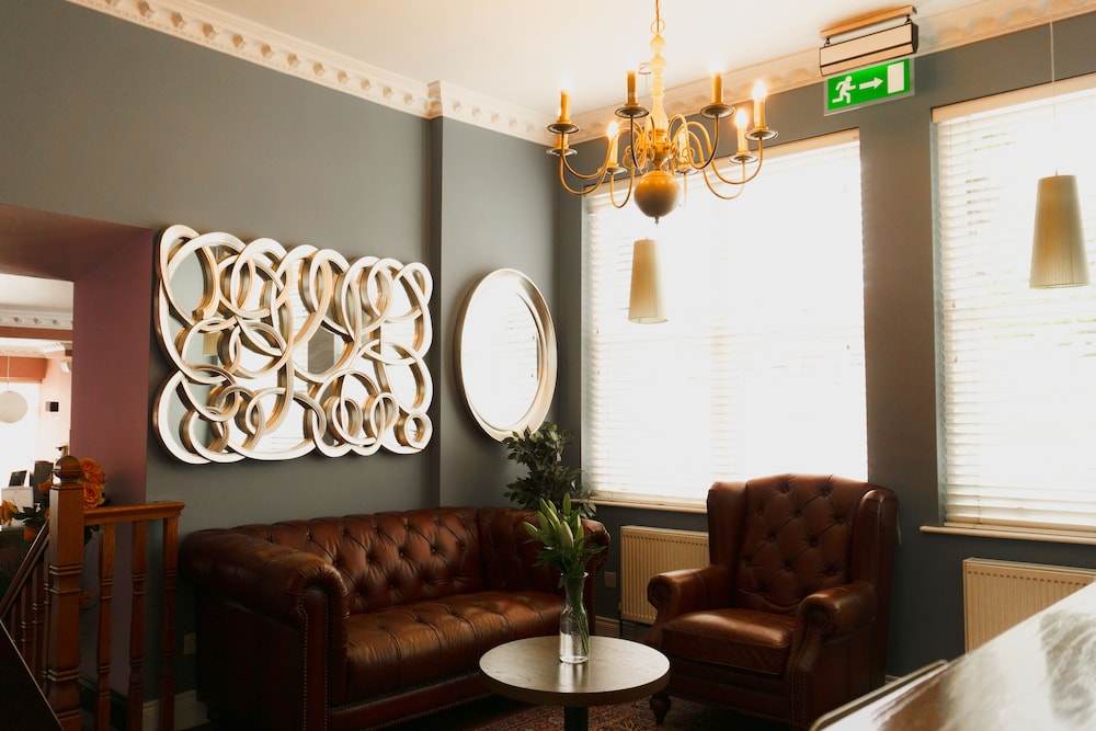 Phoenix Park Hotel 10/15