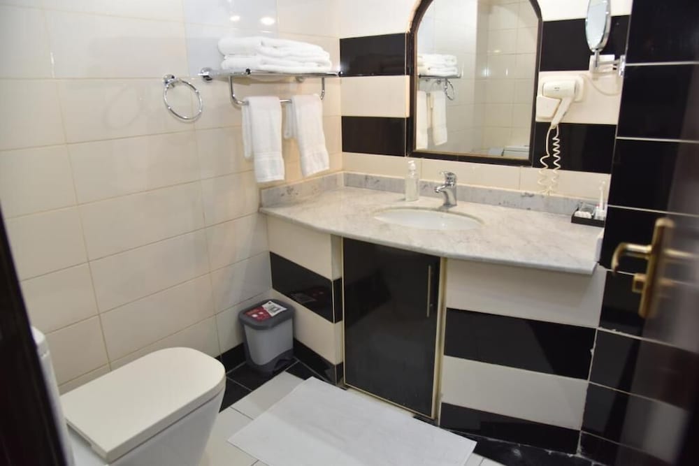 فندق الكرام الفندقية(alkiram hotel) 26/32