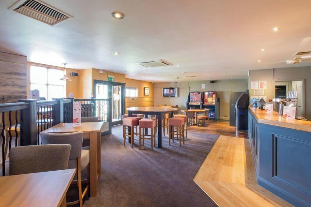Premier Inn Swindon West 35/53