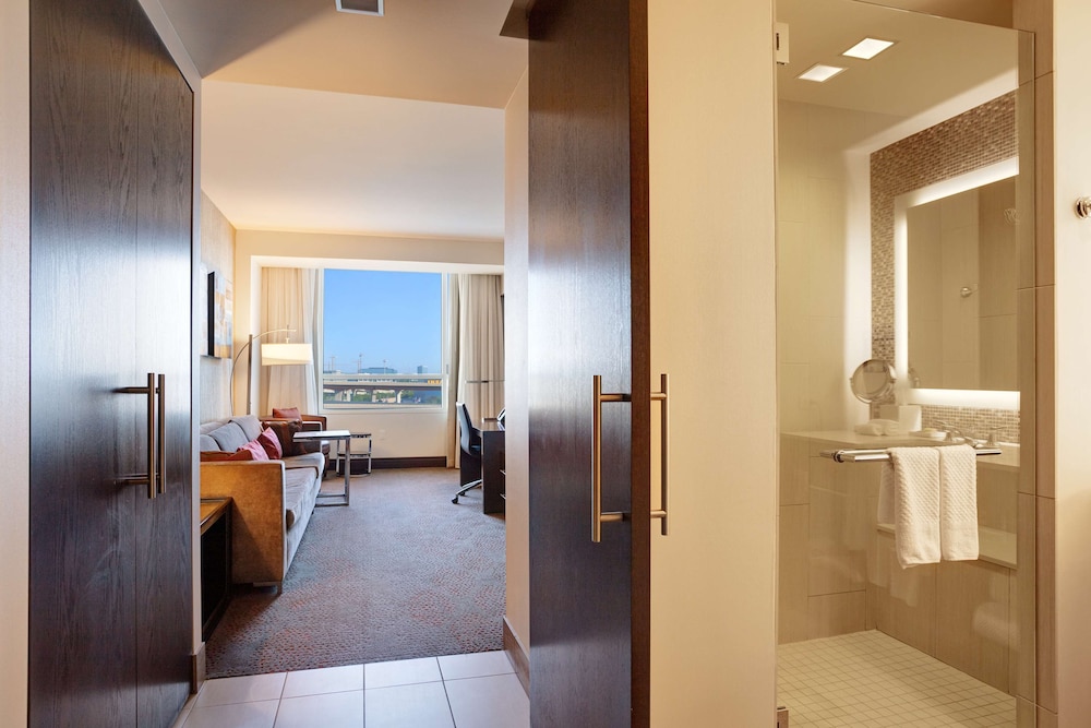 HILTON DALLAS/PLANO GRANITE PARK 58/88
