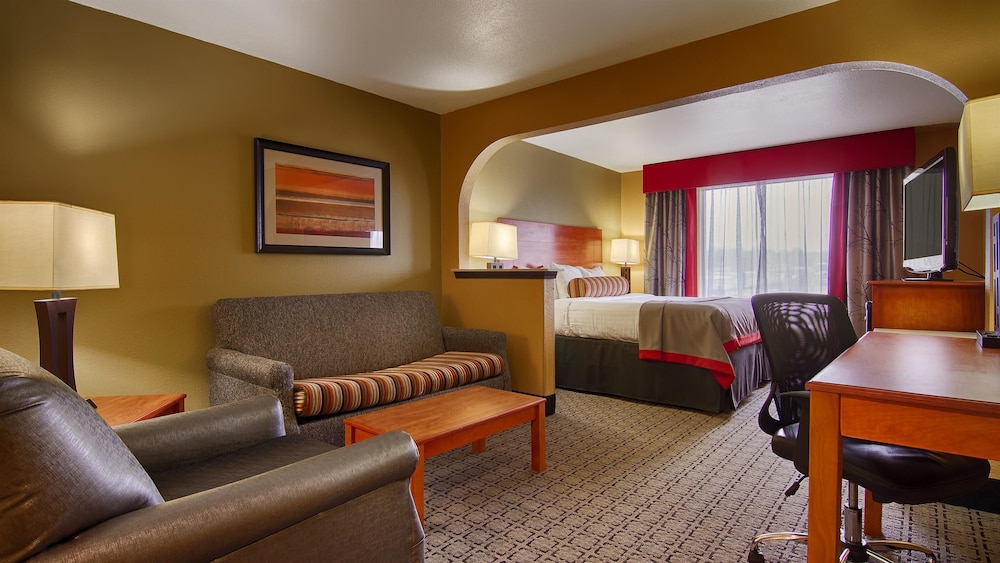 Best Western Plus Jackson Downtown-Coliseum 23/33
