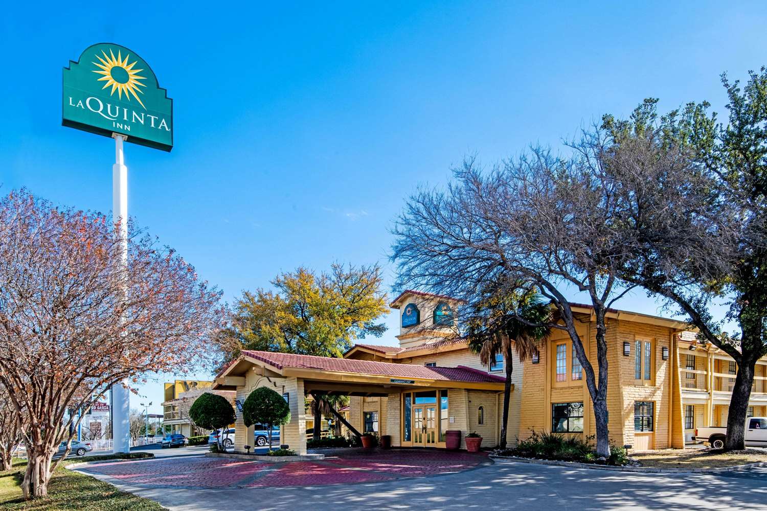 La Quinta Inn By Wyndham IH-10 West San Antonio TX 48/52