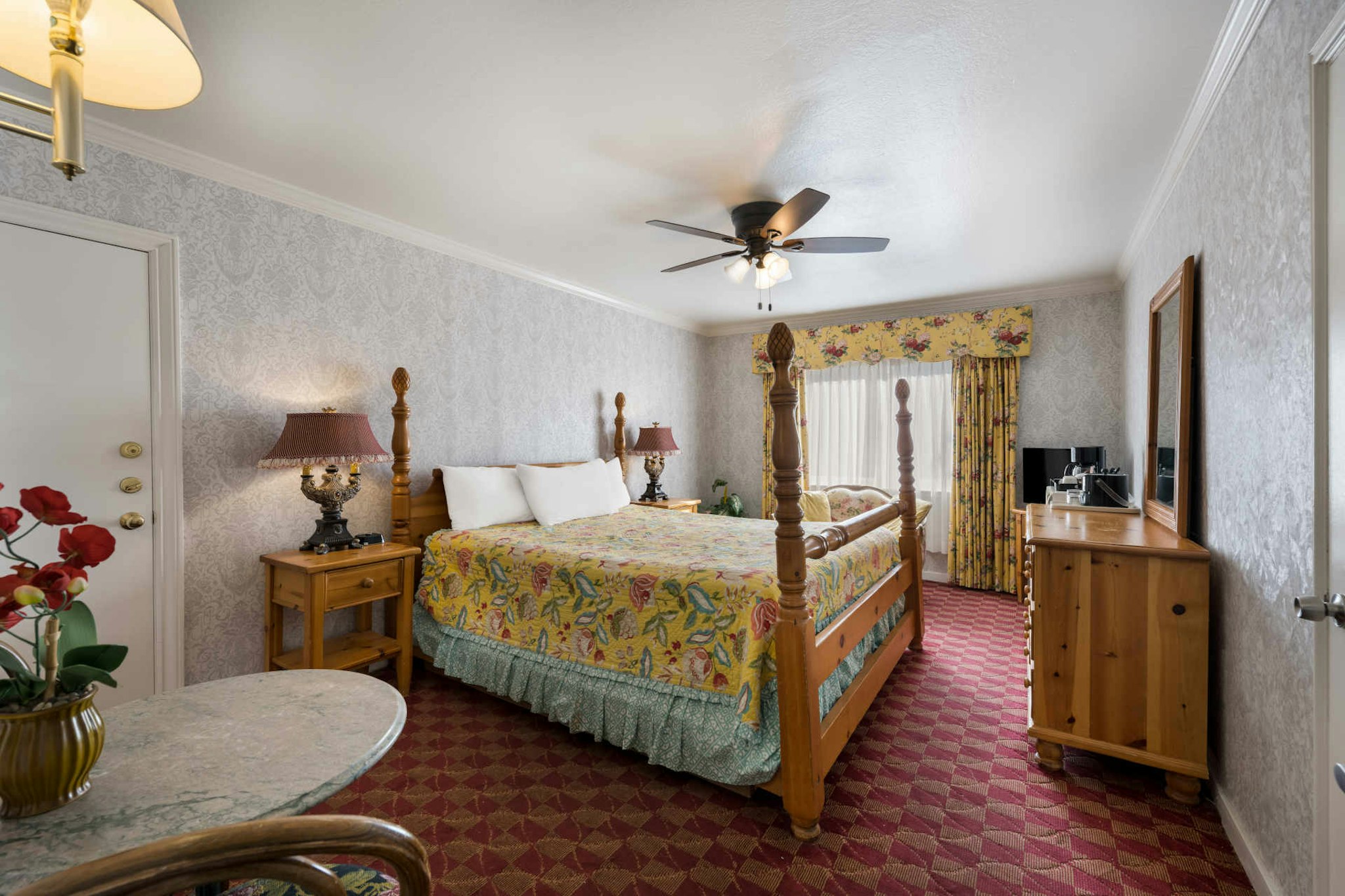 Carmel Inn And Suites 7/34