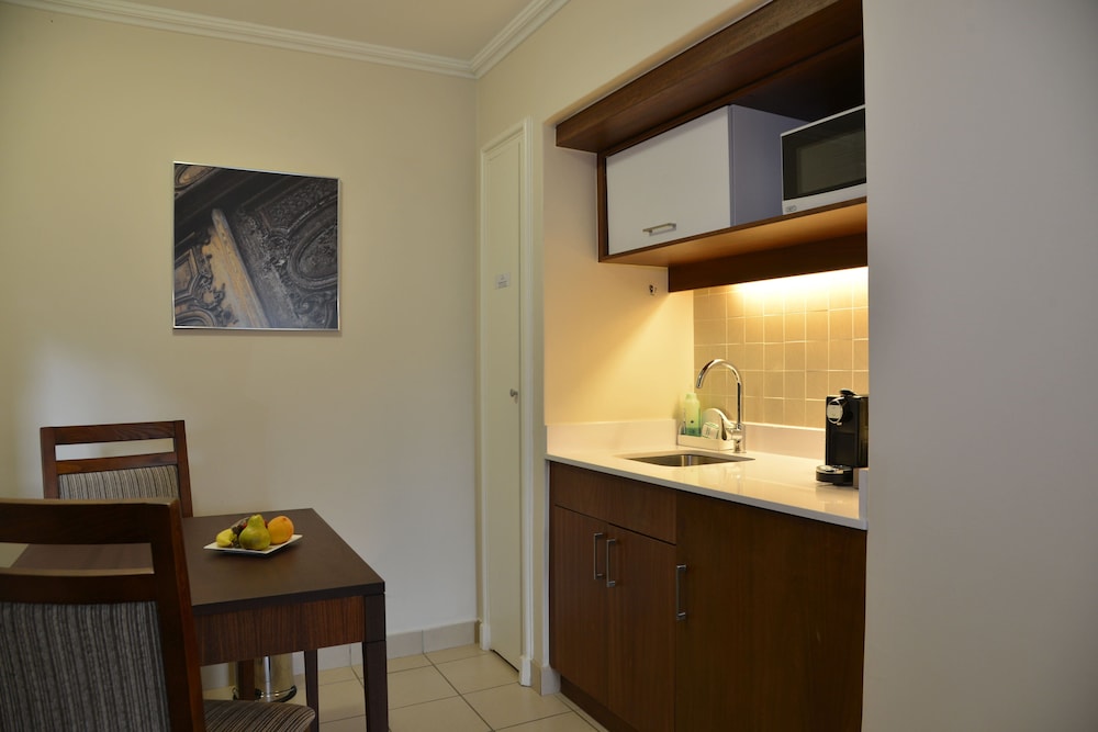 City Lodge Hotel Eastgate 30/37