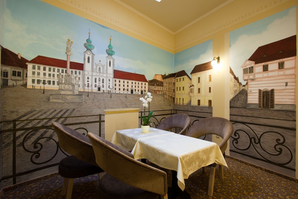 Barokk Hotel Promenad Gyor 13/24