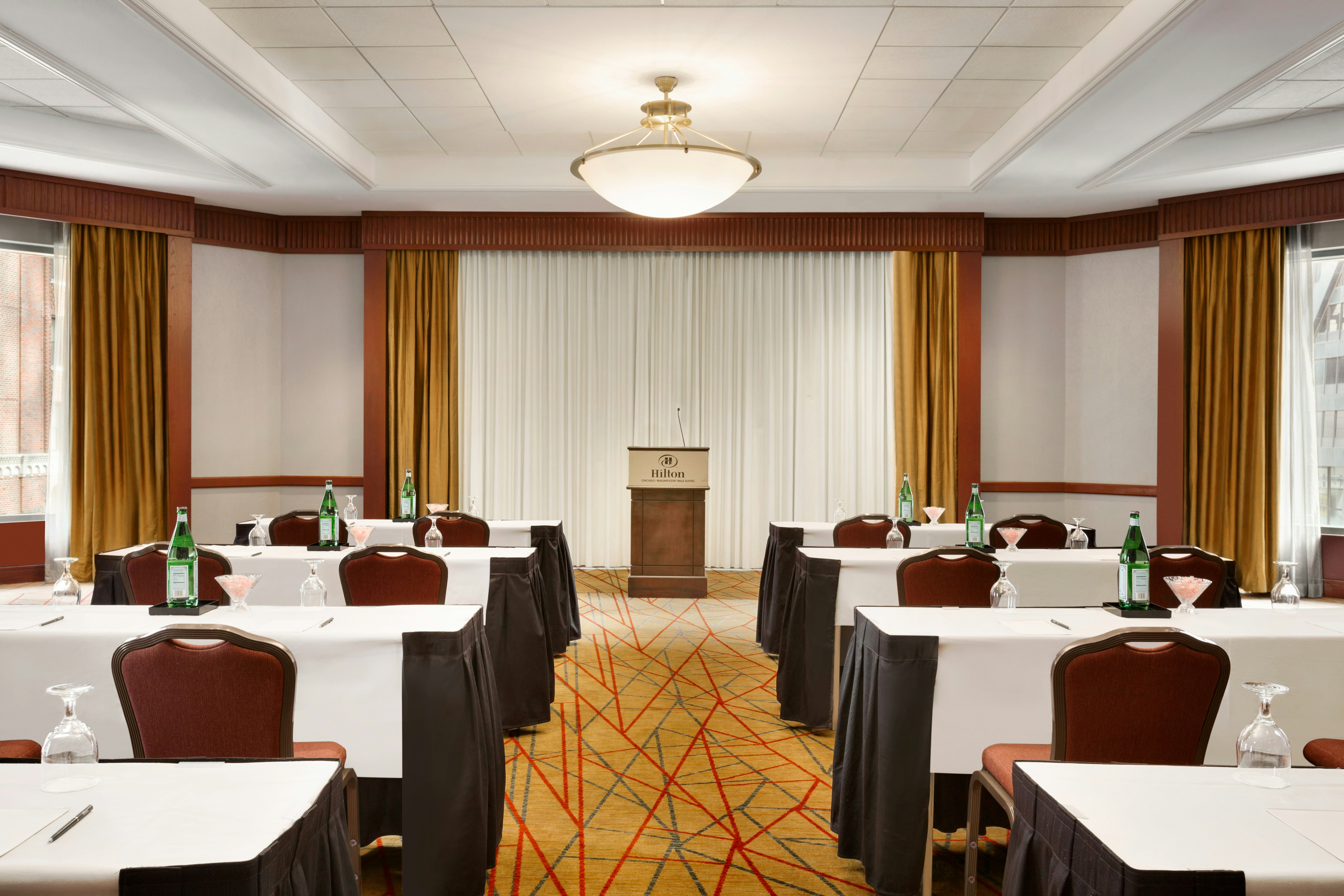 Hilton Chicago Magnificent Mile Suites 42/58