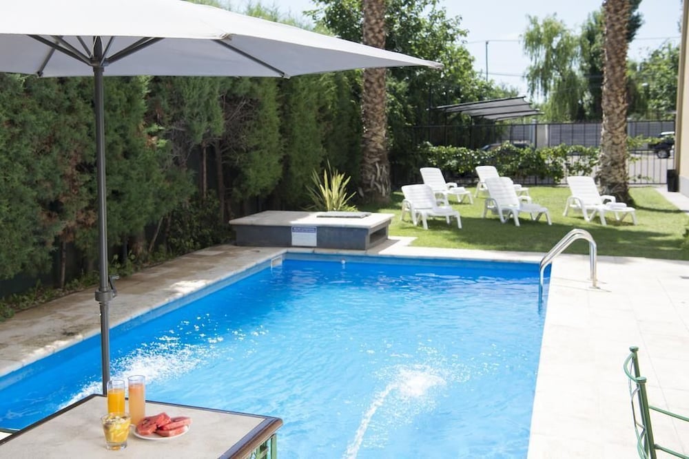 Hathor Hotels Mendoza 60/63