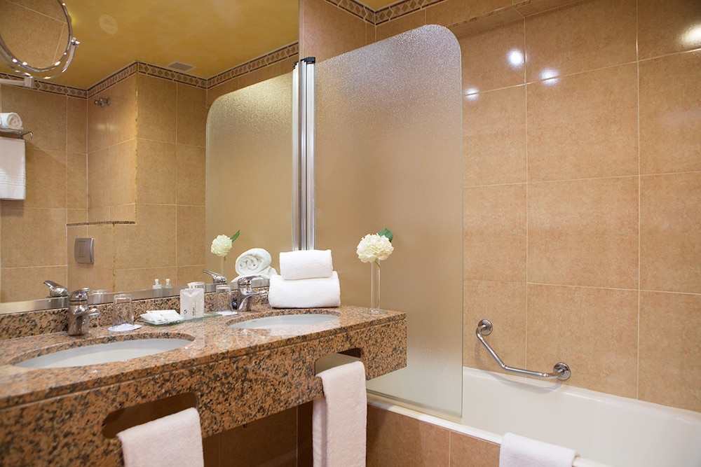 Universal Hotel Neptuno - Adults Only 17/69