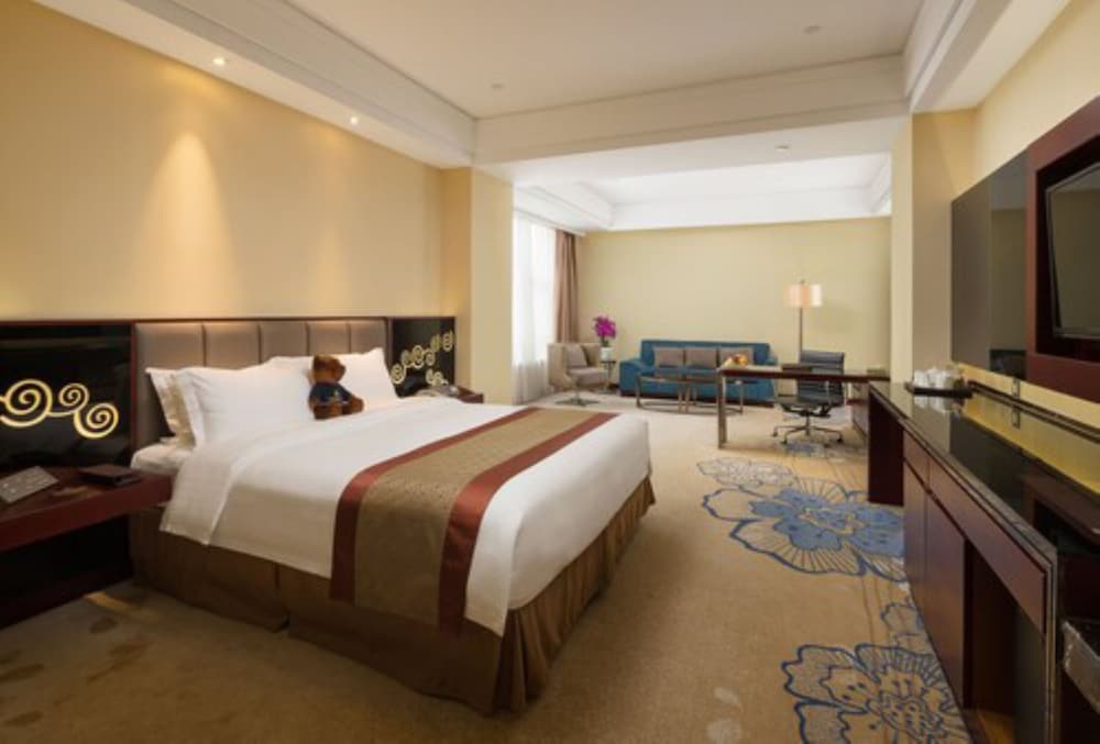 Avant-Garde Hotel 14/50