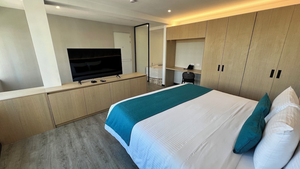 Junior Suite, King Bed, Hotel Grand Park 4/6