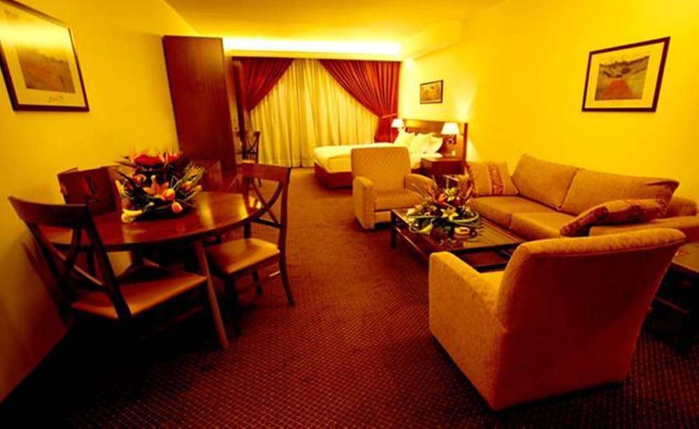 MARKAZIA SUITES 35/78