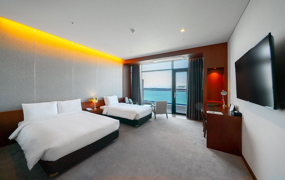 Hotel JCS Yeosu 15/50