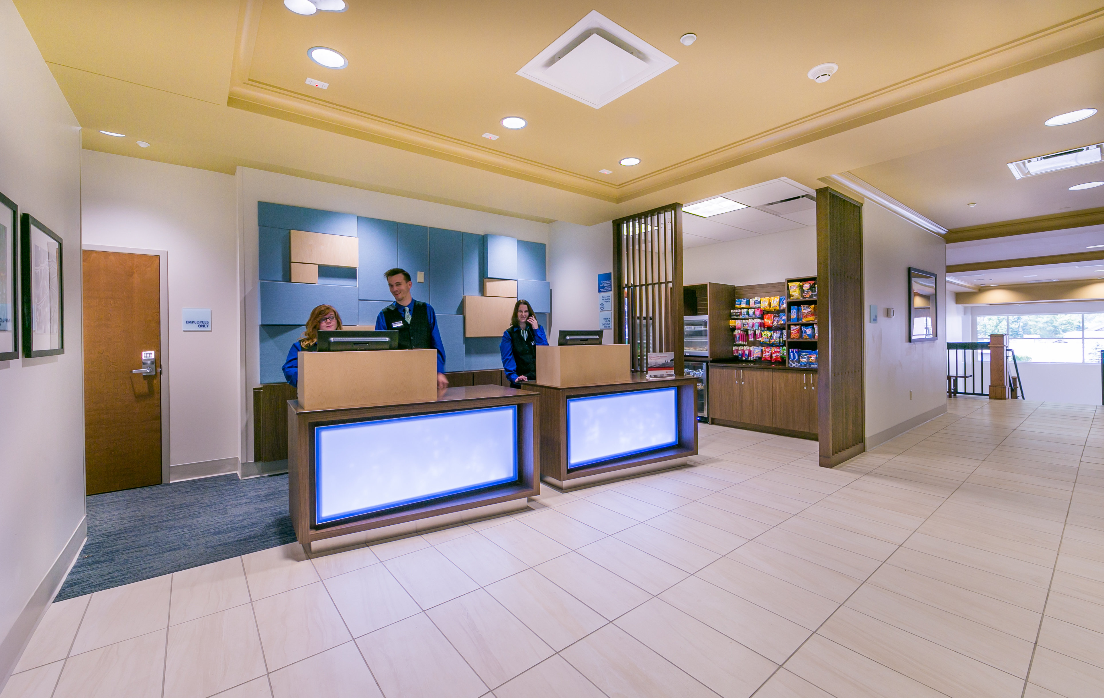 Holiday Inn Express Gatlinburg Downtown 2/26