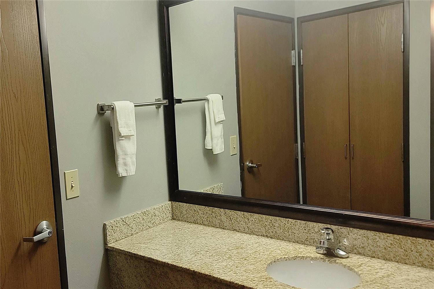 University Inn Boiling Springs, NC 20/23
