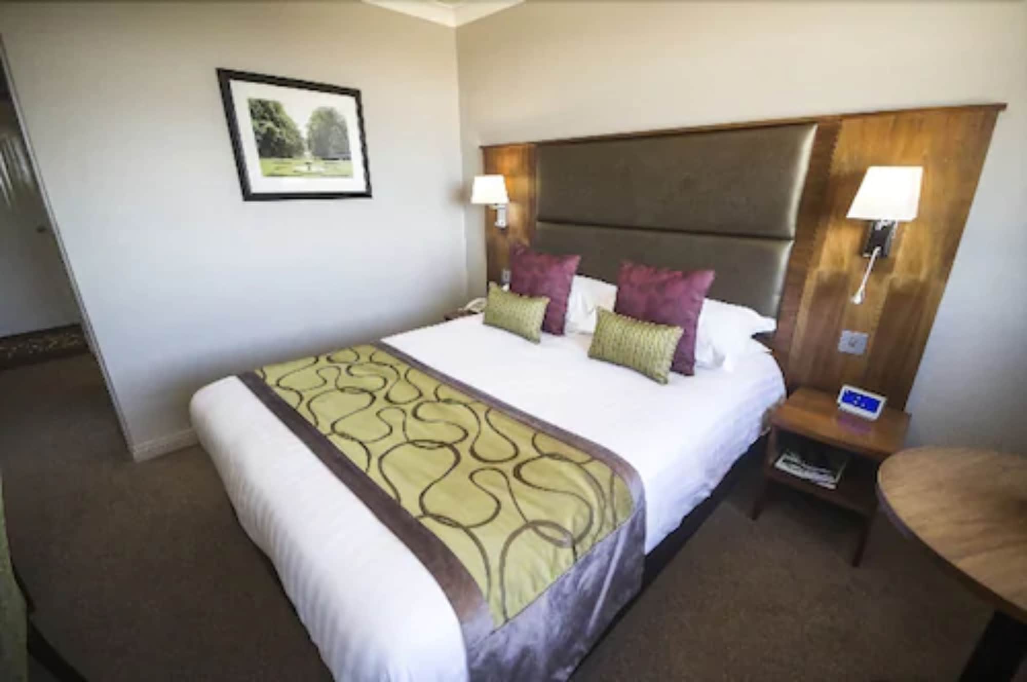 ROOM, KING BED, SEA VIEW