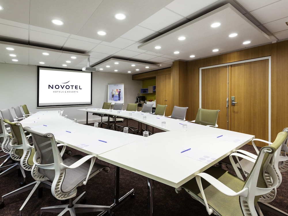 NOVOTEL LIMOGES LE LAC 59/72