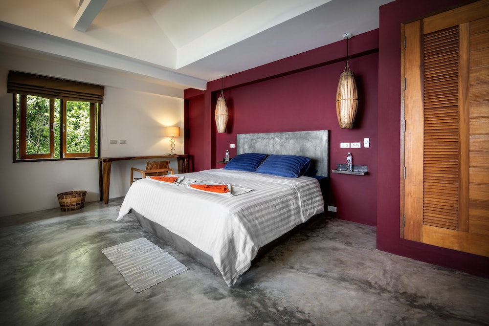 Philip's Villa 7/39