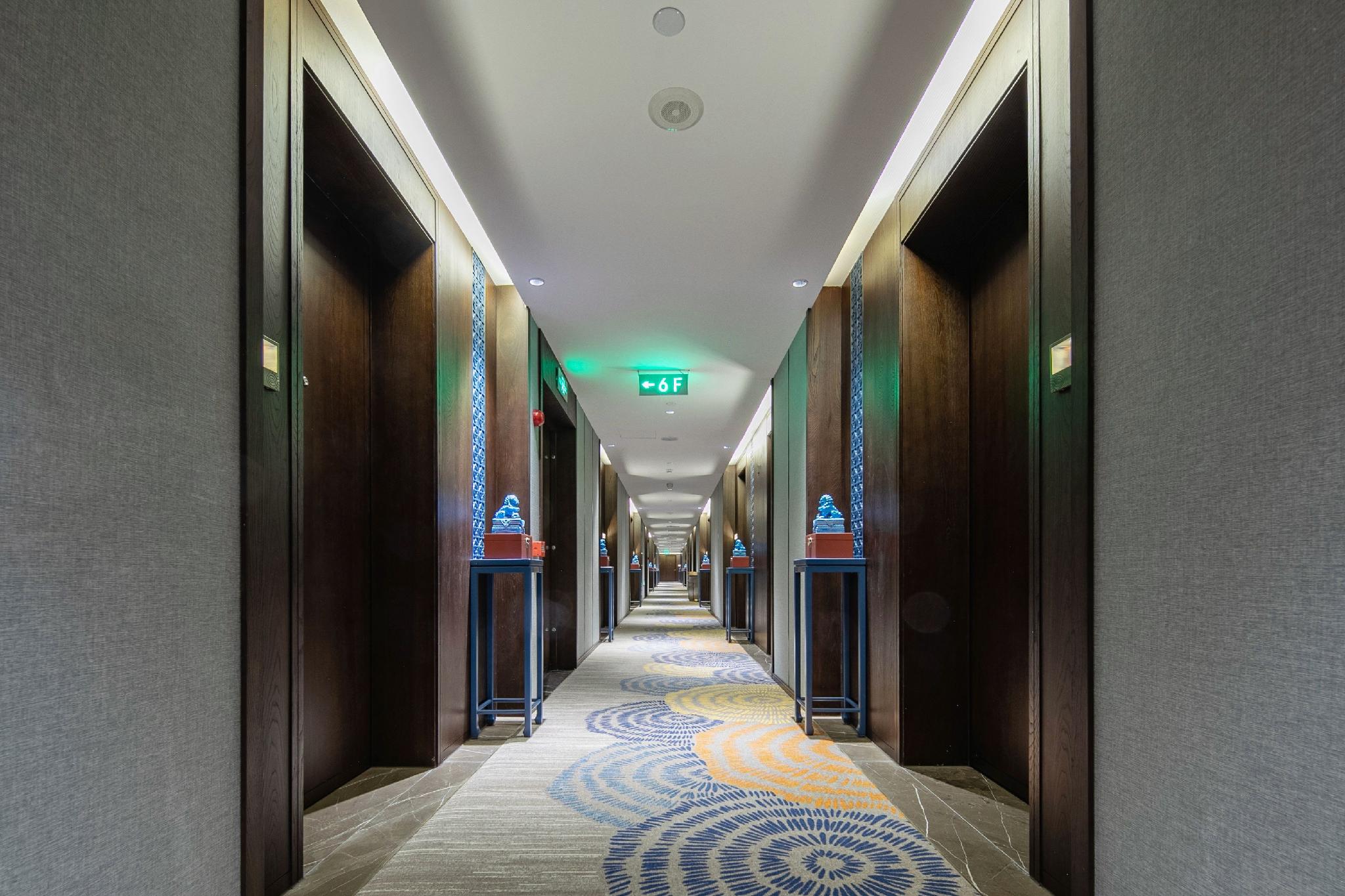 TILL BRIGHT Hotel (Changsha IFS International Finance Center Wu Yi Square) 12/23