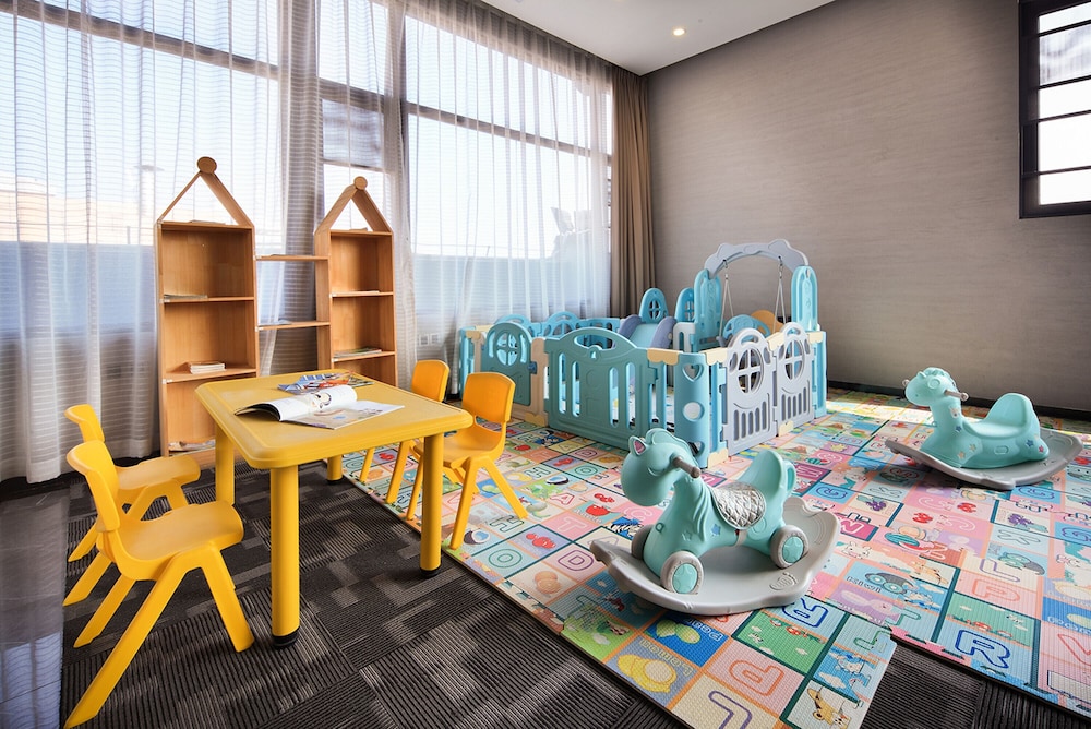 Wing Hotel Guilin - Central Square 37/50