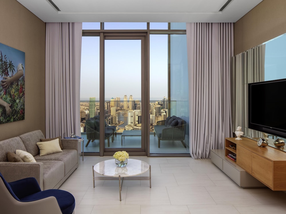 SLS Dubai Hotel and Residences 52/75