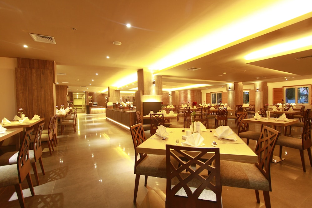 Fox Hotel Nagoya Batam 51/69