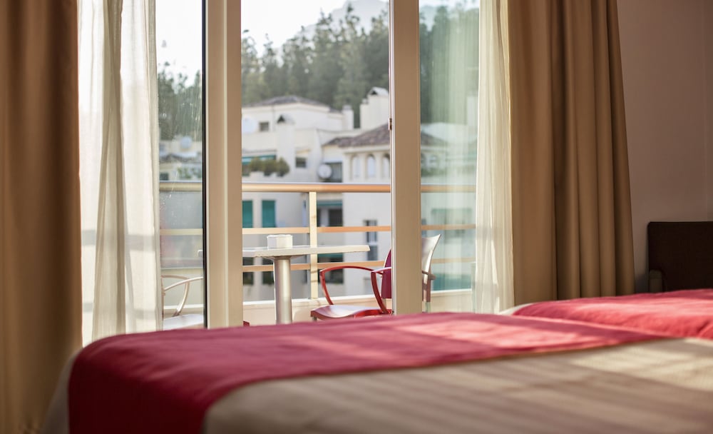 Hotel Baviera 12/35