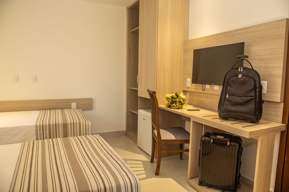 Aquidaba Praia Hotel 41/42