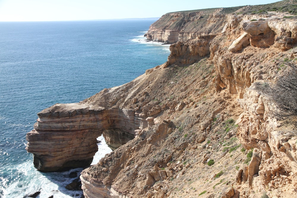 PELICAN'S NEST KALBARRI 30/42