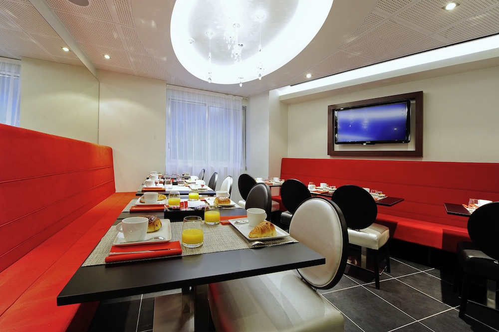 Hotel Mercure Paris Tour Eiffel Pont Mirabeau 37/49