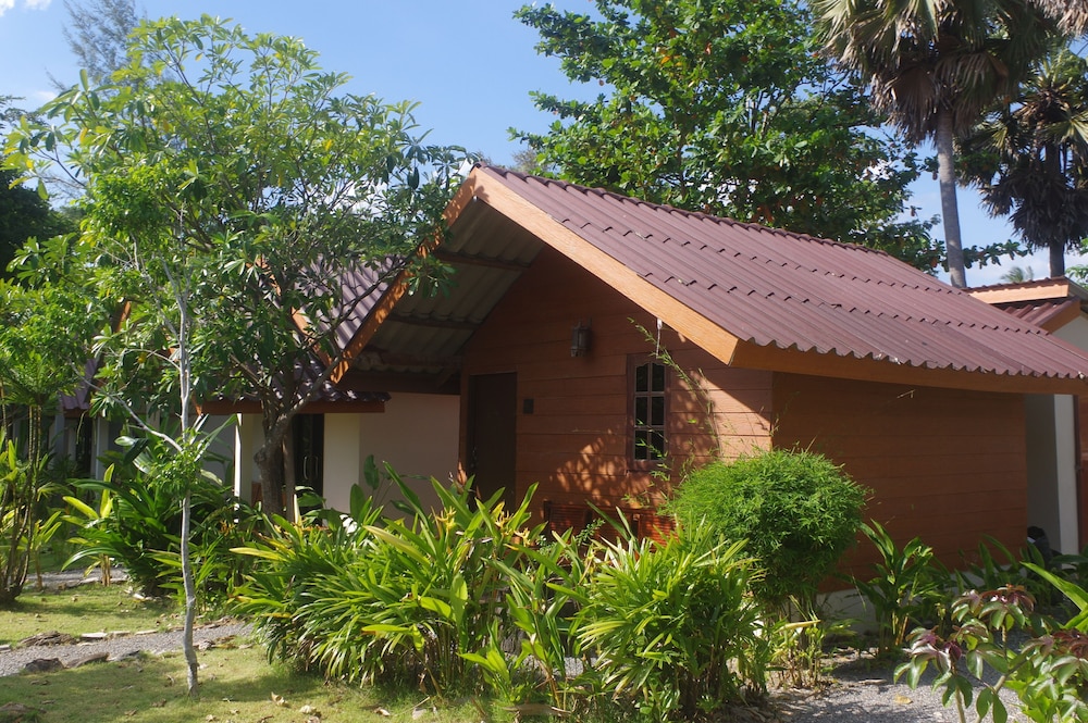 Thai House Beach Resort 3/50