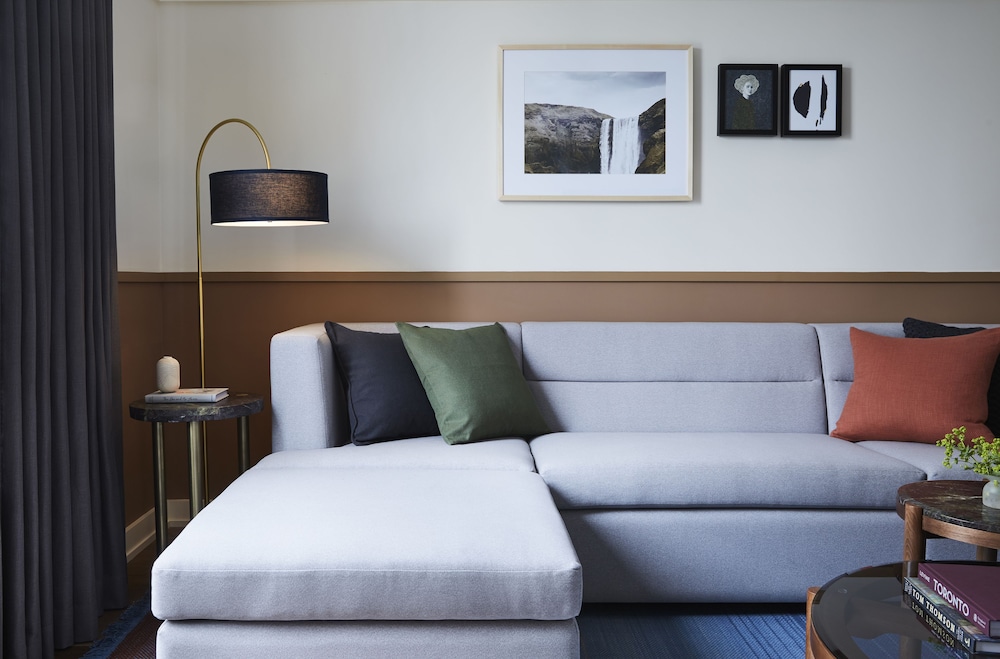 Kimpton Saint George Hotel 53/83