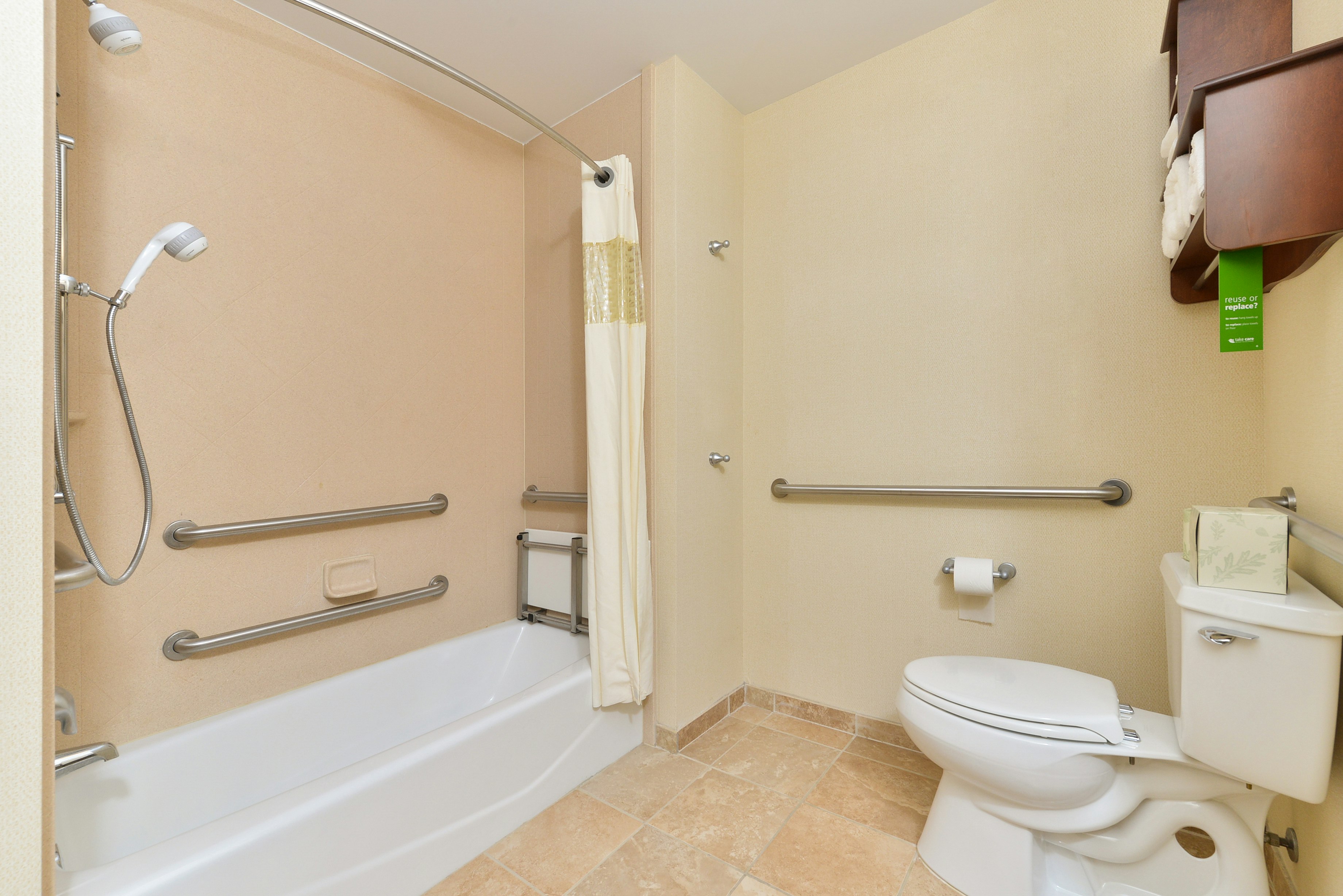غرفة بسرير كينج لذوي الإعاقة، Hampton Inn Ottumwa 3/3