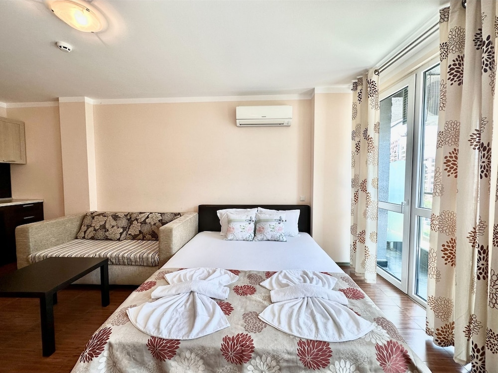 Menada Sunny Beach Plaza Apartments 6/50