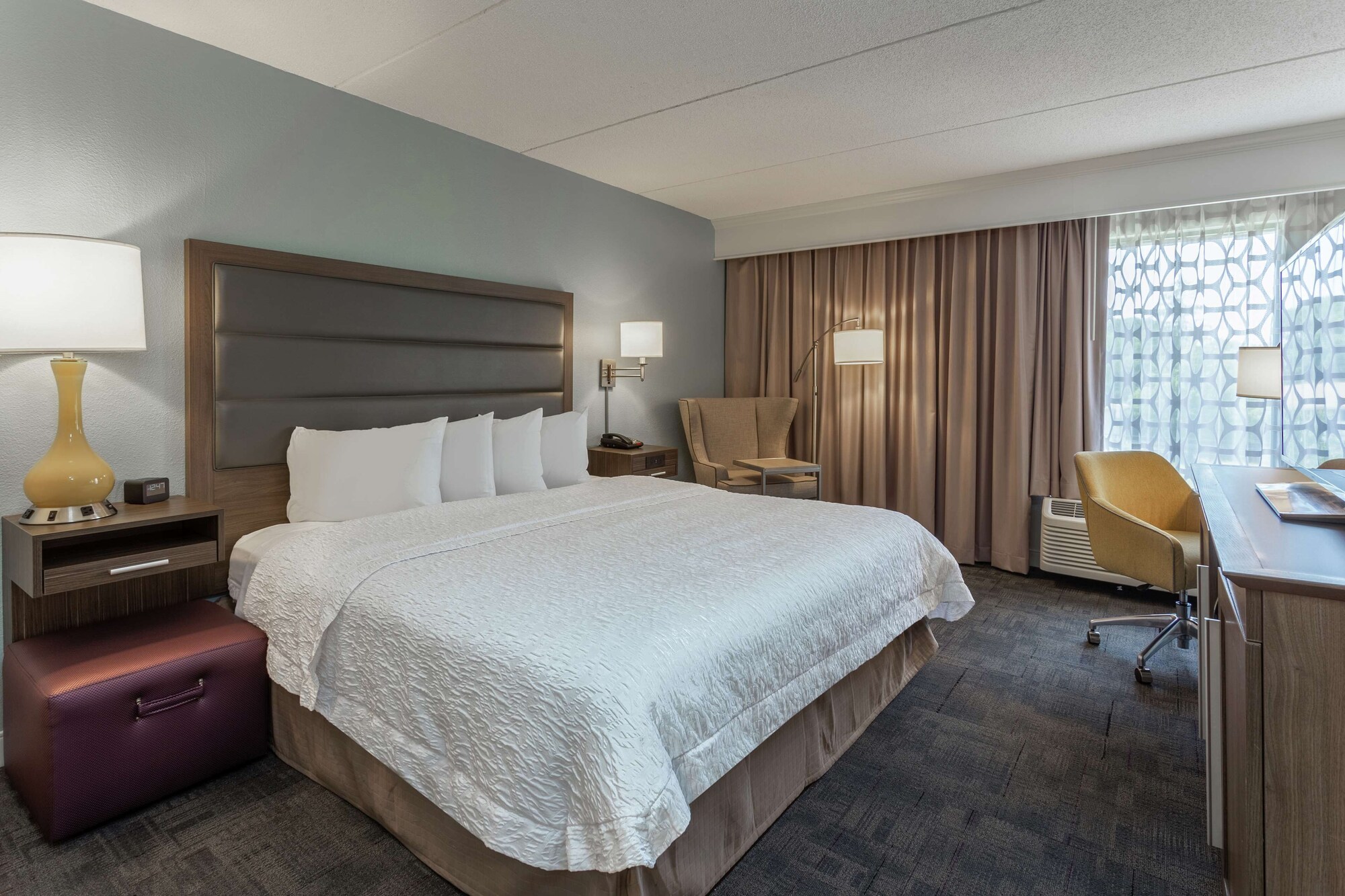 Room, King Bed, Bathtub, Accessible